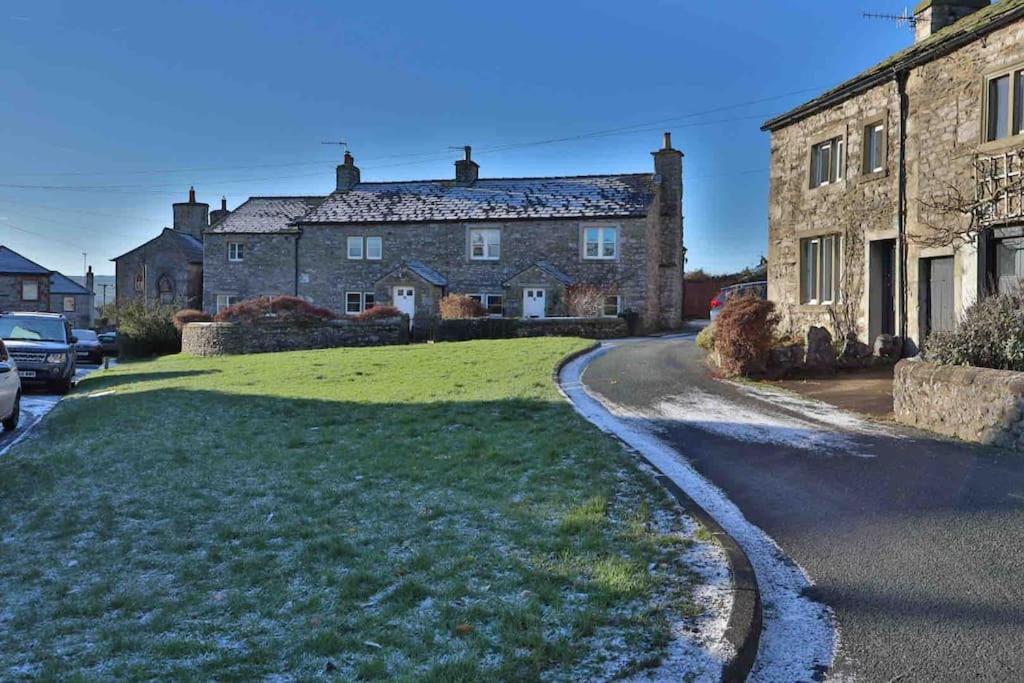 Charming Dog-Friendly Yorkshire Dales Cottage, Austwick Bagian luar foto
